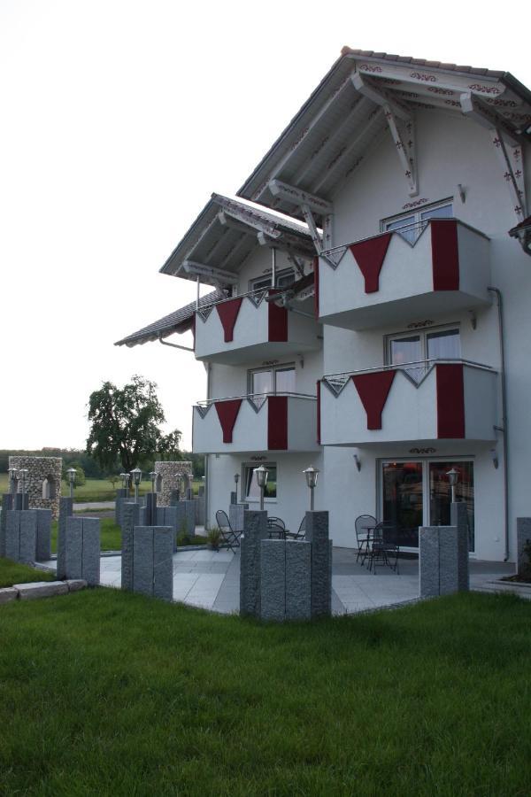 Zum Kreuzritter Aparthotel Wuestenrot Esterno foto