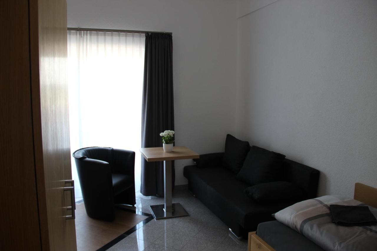 Zum Kreuzritter Aparthotel Wuestenrot Esterno foto