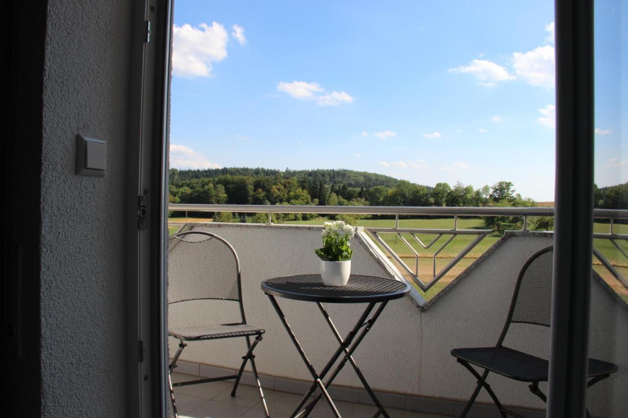 Zum Kreuzritter Aparthotel Wuestenrot Esterno foto